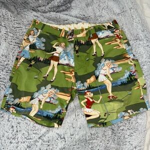 Stylish Green Golf Print Men's Athletic Shorts